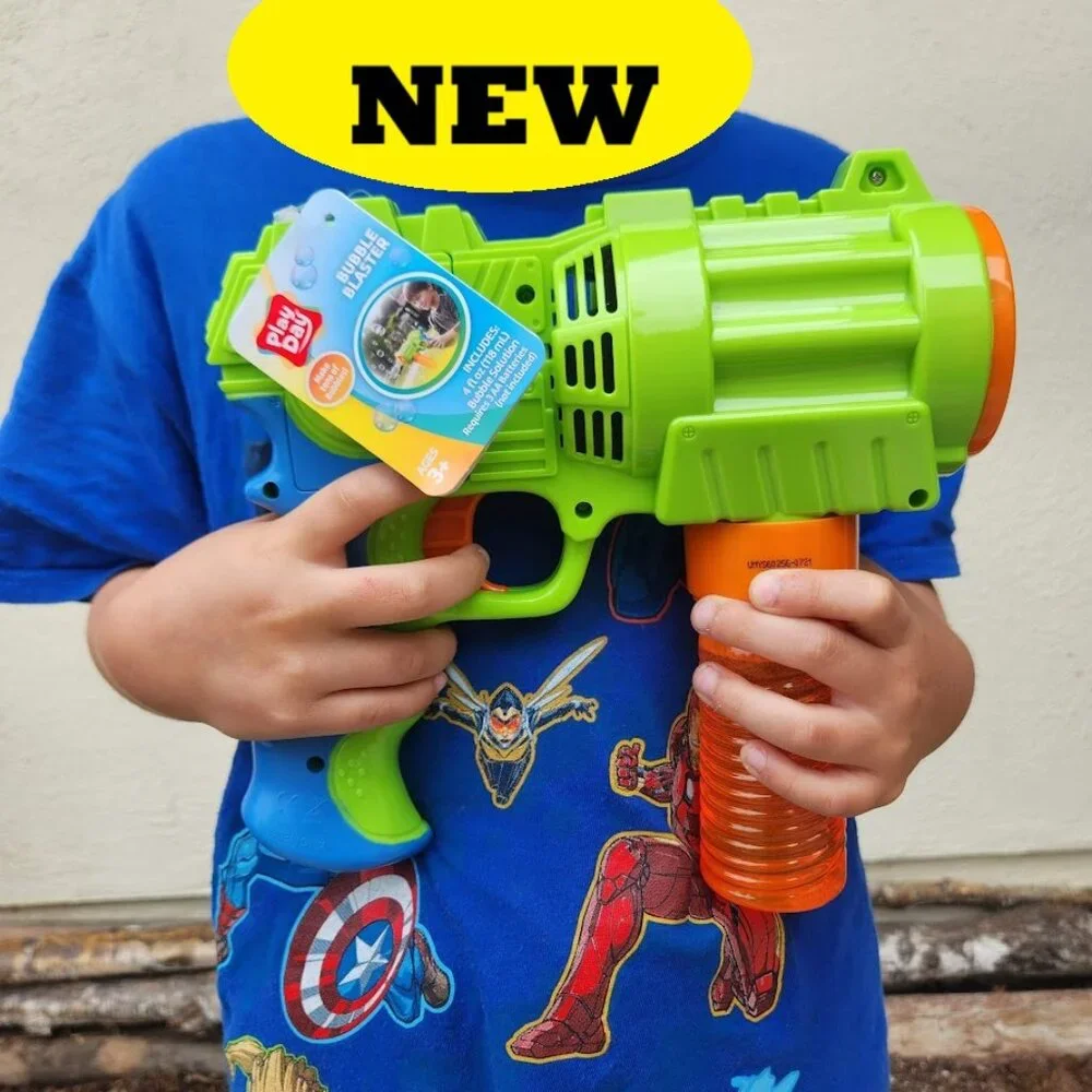 NEW Bubble Blaster Gun Machine Disneyland Battery Operated Stocking Stuffer Birt